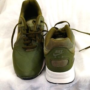 Nike Green Air PEGASUS 89 857935-300 Men Size 9 Or Women 10.5